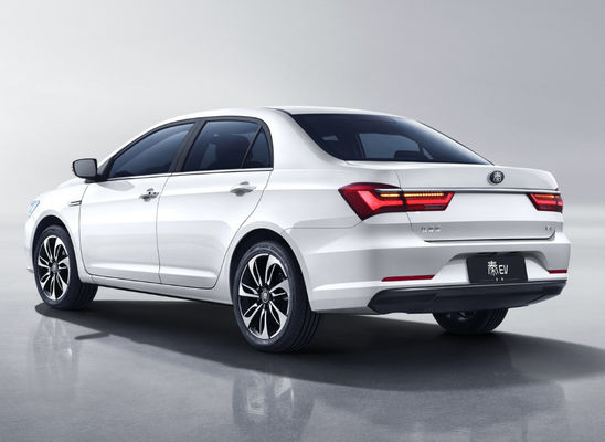 4 Kapı 5 Koltuk BYD EV Cars Byd Qin Ev 400-450KM Rahat Sürüş