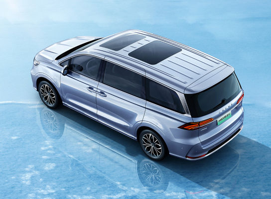550KM MPV Elektrikli Araba 5 Kapı 7 Koltuk Roewe IMAX8 EV Orta Büyük Boy