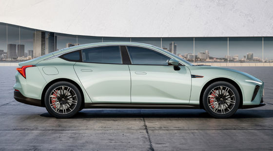650-715KM Nezha Automobile Nezha S Orta Büyük Elektrikli Araç
