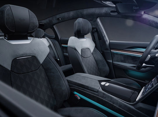 650-715KM Nezha Automobile Nezha S Orta Büyük Elektrikli Araç