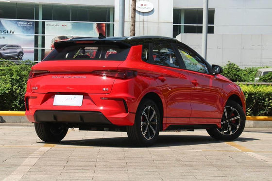 E2 BYD EV Cars Kompakt Sedan BYD Elektrikli Araba 301-401KM 5 Koltuk