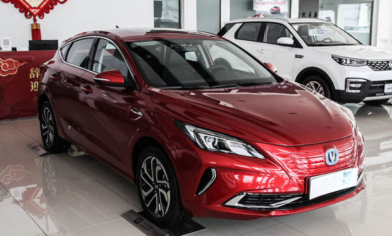405KM Changan Eado ET Saf Elektrikli Kompakt Sedan Araba Rahat Kabin