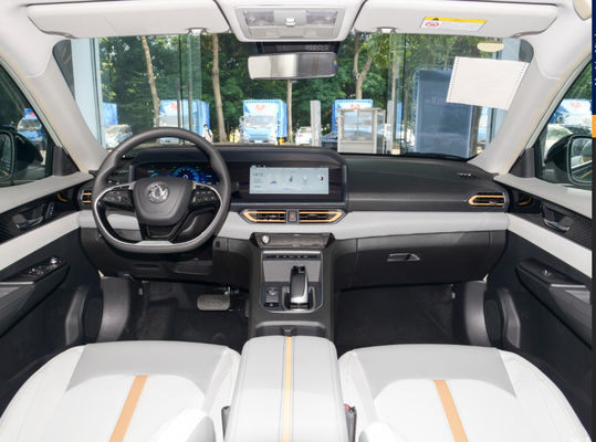 400KM Dongfeng Fengshen E70 Saf Elektrikli Kompakt Araba 4 Kapı 5 Koltuk