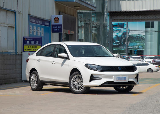 Saf Elektrikli S60EV Dongfeng Ev Arabaları 415KM, 4 Kapılı 5 Koltuklu