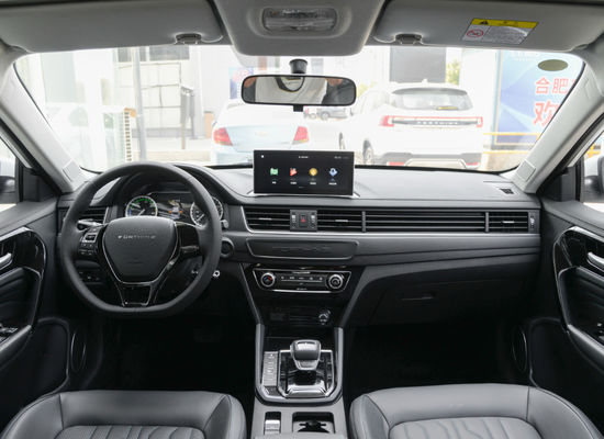 Saf Elektrikli S60EV Dongfeng Ev Arabaları 415KM, 4 Kapılı 5 Koltuklu