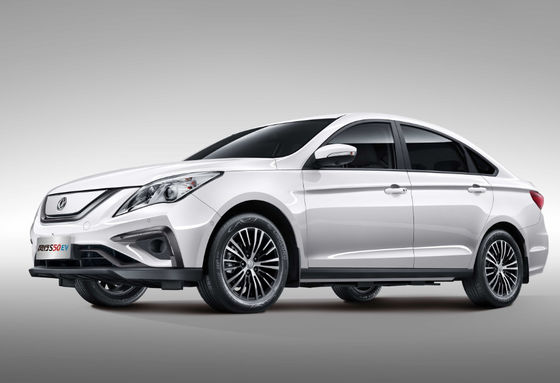 Fengxing S50 Dongfeng Motorlu Elektrikli Araç 415KM Kompakt 4 Kapı 5 Koltuk