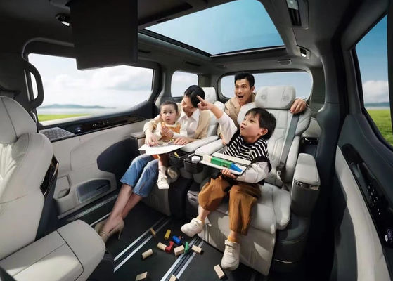 5 Kapı 6 Koltuk Zeekr 009 Elektrikli Minivan Uzun Menzilli 702-822KM