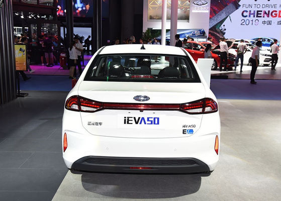 350-402KM JAC Elektrikli Araba Tek Motorlu JAC Iev A50 Otomatik Elektrikli Araç