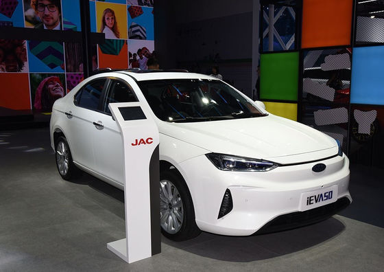 350-402KM JAC Elektrikli Araba Tek Motorlu JAC Iev A50 Otomatik Elektrikli Araç
