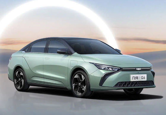 480-620KM Geely Geometri G6 Otomatik Saf Elektrikli 5 Kapı 5 Koltuk