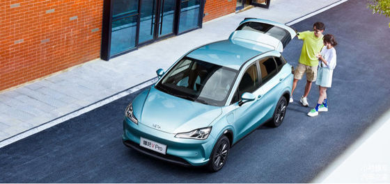 301-401KM Nezha Automobile NETA V Pro Hozon 5 Kapı 5 Koltuk