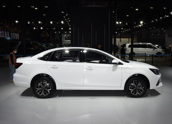 0.5H Hızlı Şarj SAIC Motorlu Elektrikli Araba Roewe I6 MAX EV 502-605KM