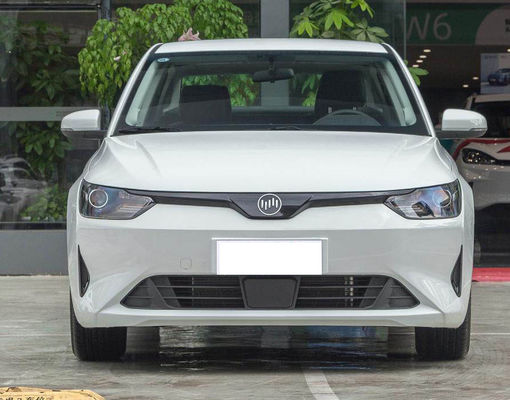 VM E.5 0.55H Hızlı Şarj Ev 410KM - 500KM Saf Elektrikli 4 Kapı 5 Koltuk