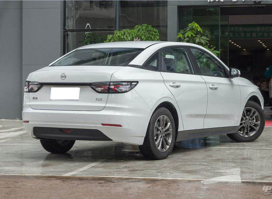 VM E.5 0.55H Hızlı Şarj Ev 410KM - 500KM Saf Elektrikli 4 Kapı 5 Koltuk