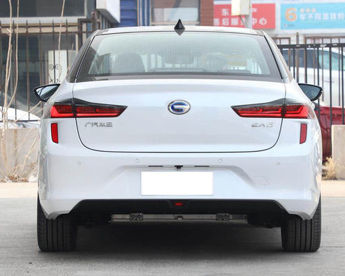 Guangqi Yilue EA6 Sedan Elektrikli Araba 510KM 4 Kapı 5 Koltuk 0.78H Hızlı Şarj