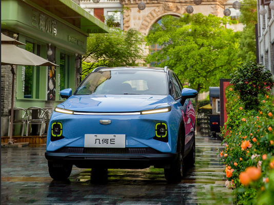 Geometri E Küçük SUV EV Arabaları 320-410KM Lüks Elektrikli Suv 60kw