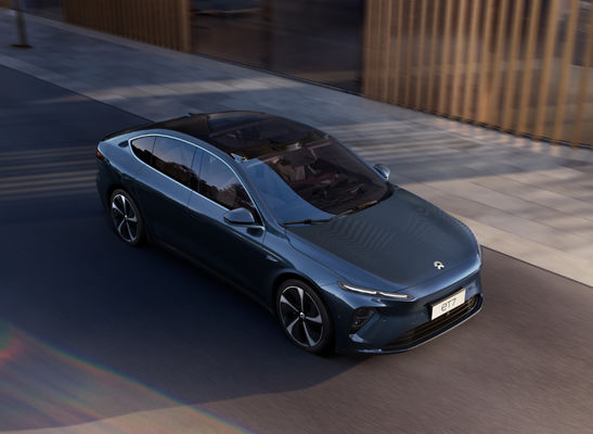 NIO ET7 2022 Yüksek Performanslı Orta Büyük Suv 450-580KM Saf Elektrikli 5 Kapı 7 Koltuk