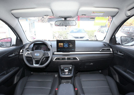 E3 Byd Sedan Elektrikli Araba Resmi Standart 401KM 4 Kapı 5 Koltuk